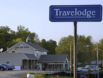 Travelodge Airport Platte City - 6 days Minimum