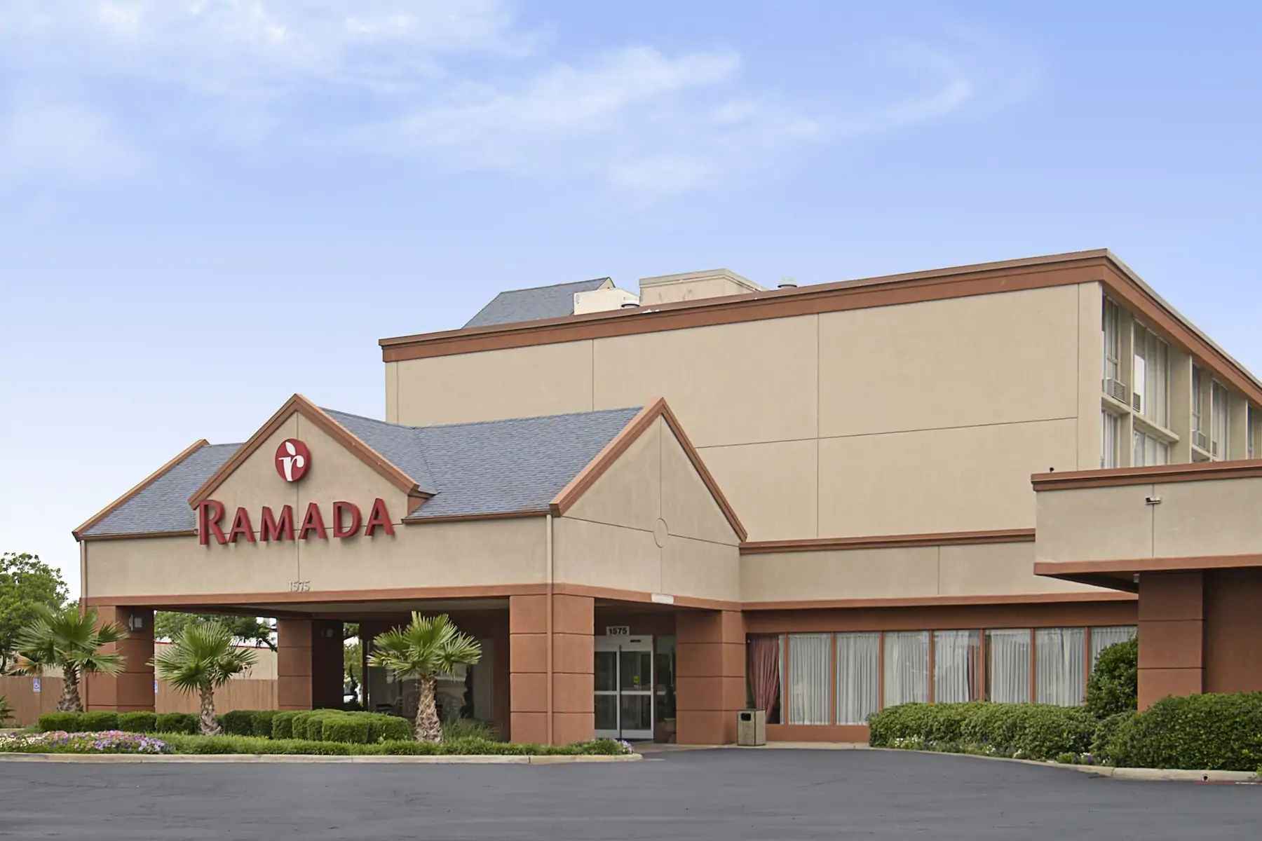 Ramada by Wyndham (DAL)